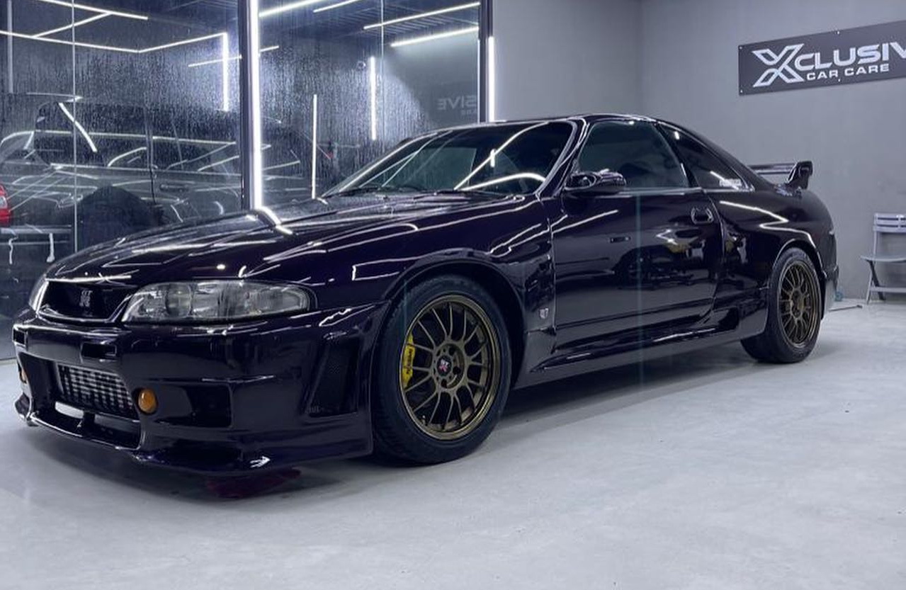 Nissan Skyline R33 GT R Midnight Purple JDM Emirates