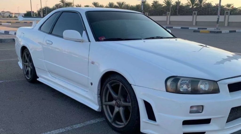 Nissan Skyline R34 GT-T