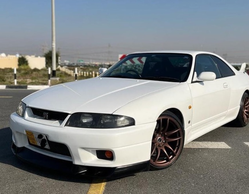 Nissan Skyline R33 GT-R (BCNR33)