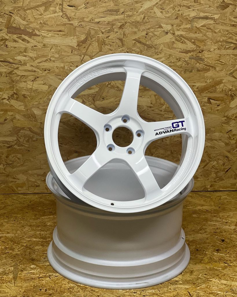 ADVAN GT Wheels (White)