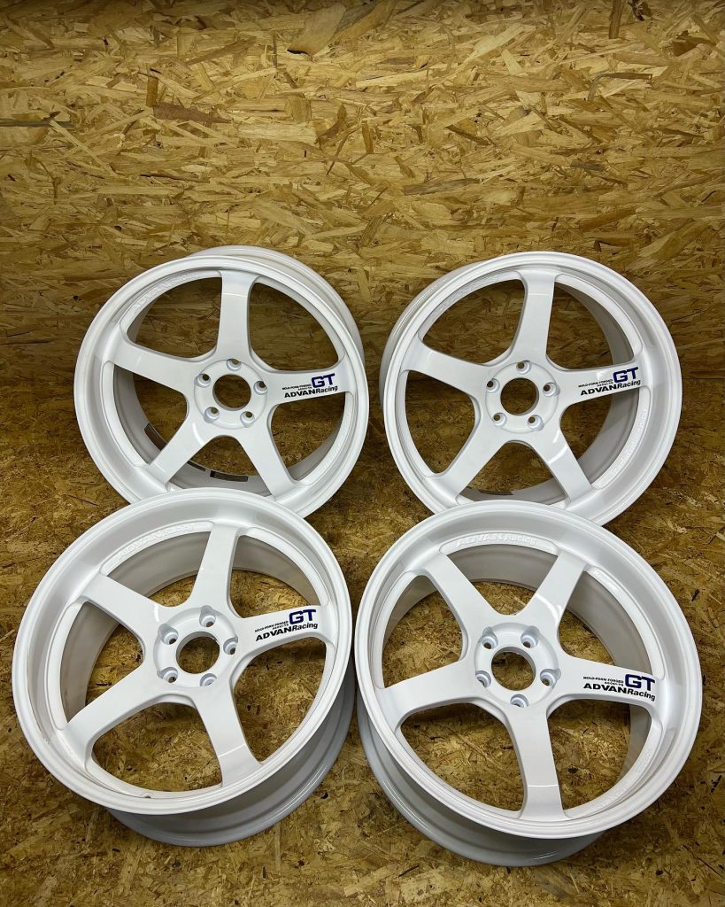 ADVAN GT Wheels (White) – JDM Emirates