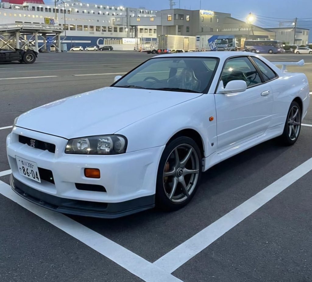 Nissan Skyline R34 GT-R V-Spec