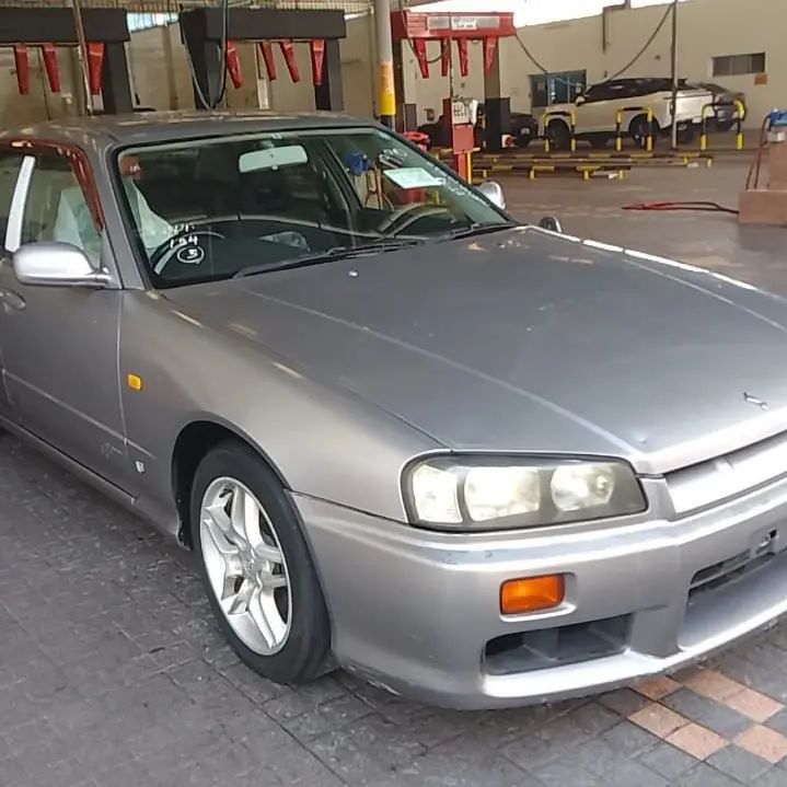 Nissan Skyline R34 GT-T (4-door)