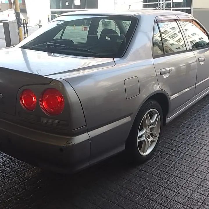 Nissan Skyline R34 GT-T (4-door)