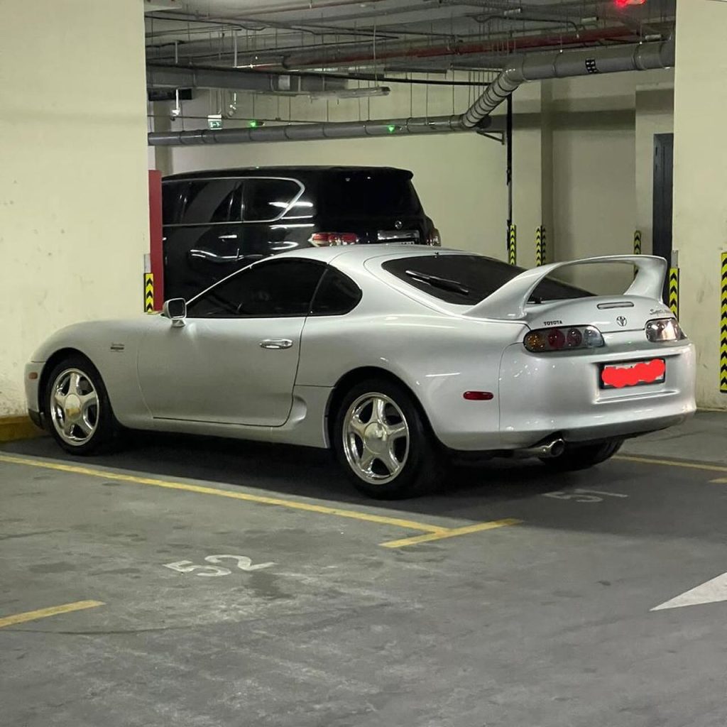 Toyota Supra (15th Anniversary Edition)