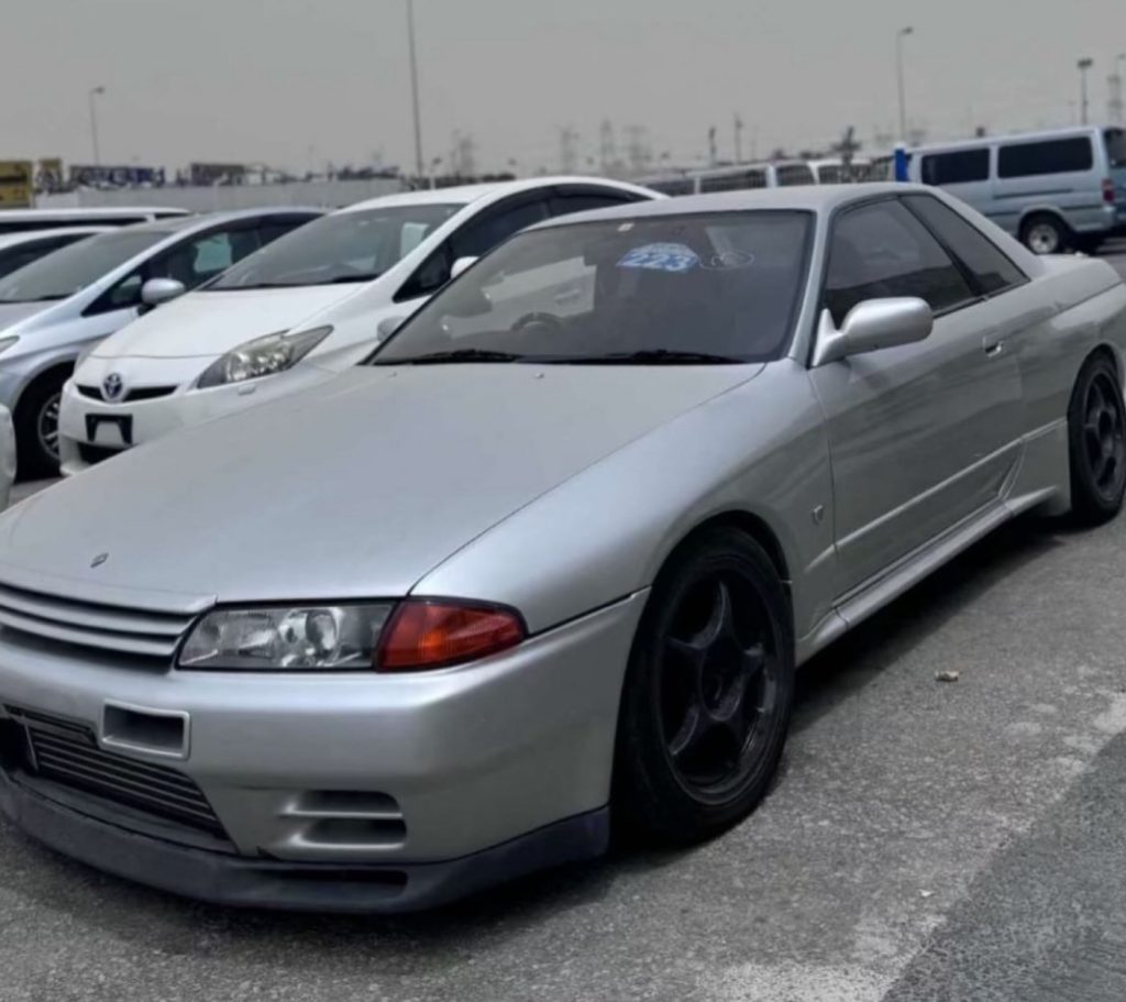 Nissan Skyline R32 GT-R