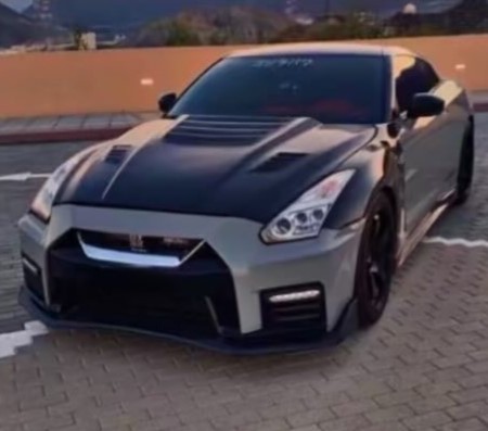 Nissan GT-R